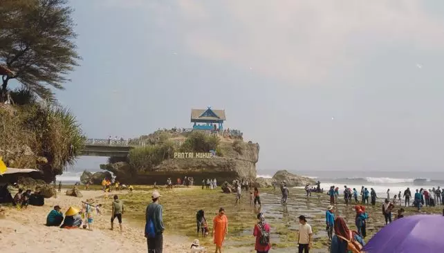 Pantai Kukup Gunung Kidul: Destinasi wisata tersembunyi di Pulau Jawa yang menakjubkan